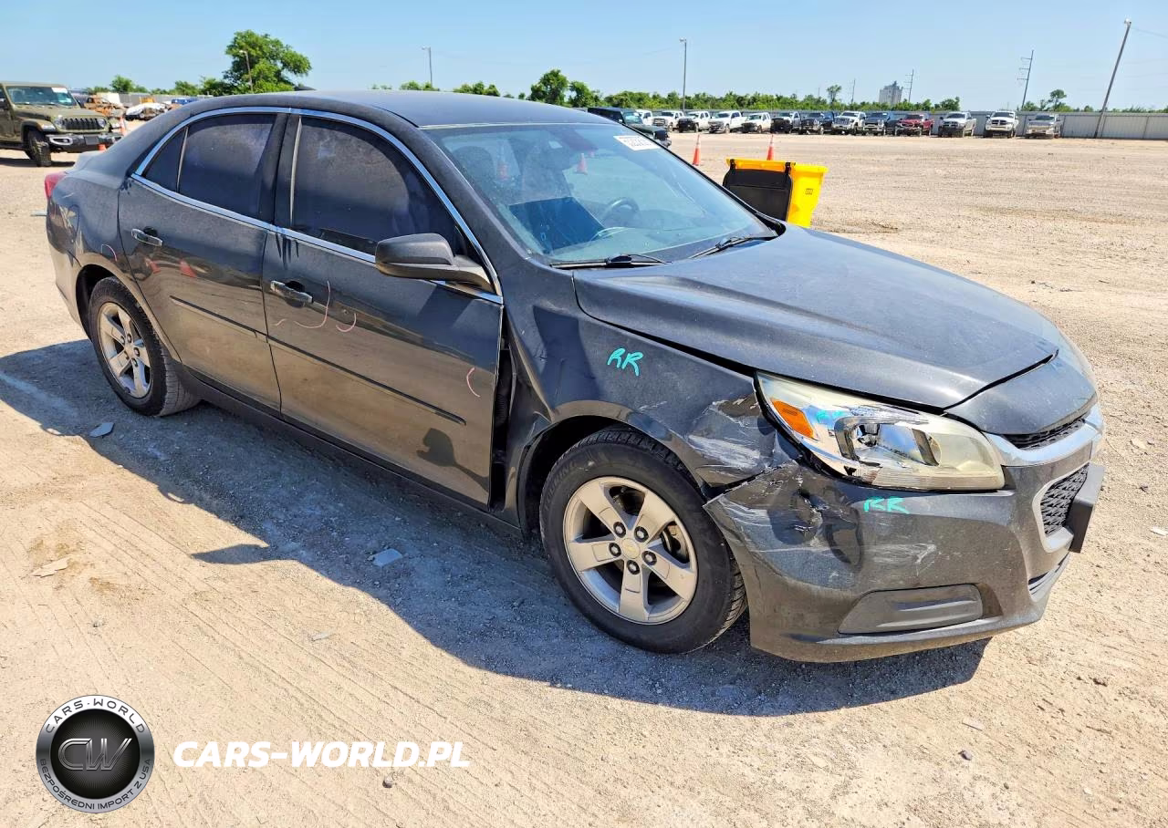 2015 Chevrolet Malibu Ls VIN:1G11B5SL1FF220152 - 4