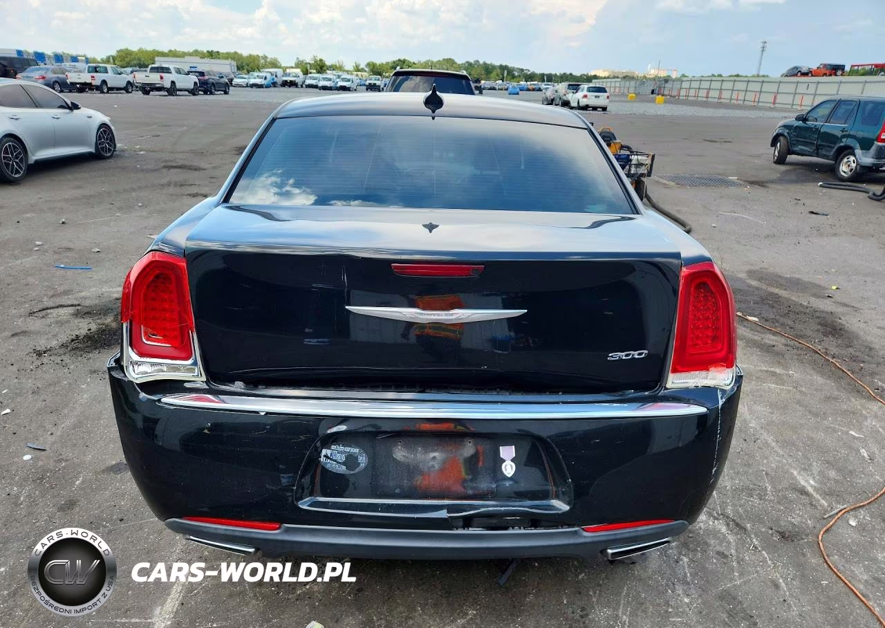 2015 Chrysler 300 Limited VIN:2C3CCAAG3FH742987 - 6