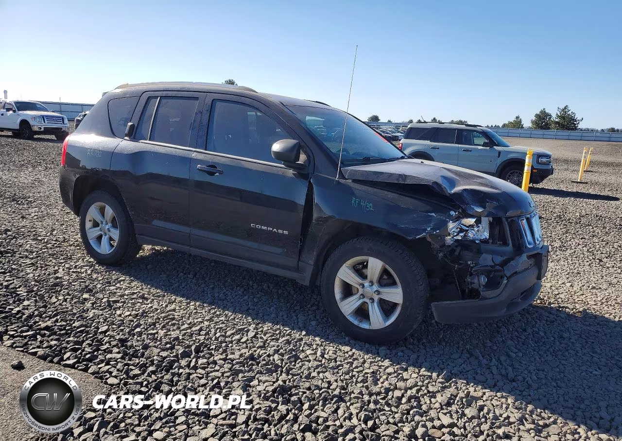 2012 Jeep Compass Sport VIN:1C4NJCBA7CD601039 - 4