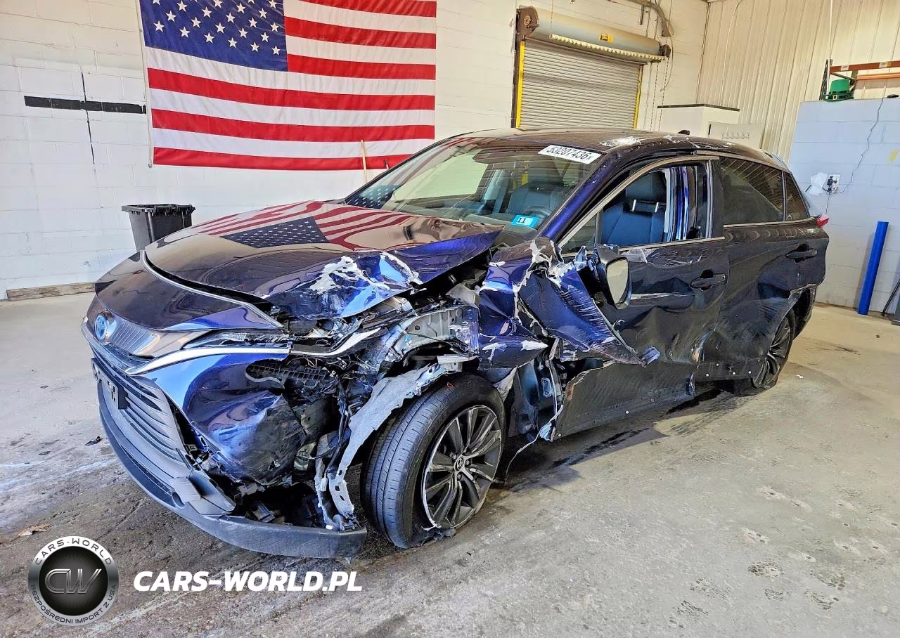 2022 Toyota Venza Le – zdjęcie 1 z 13