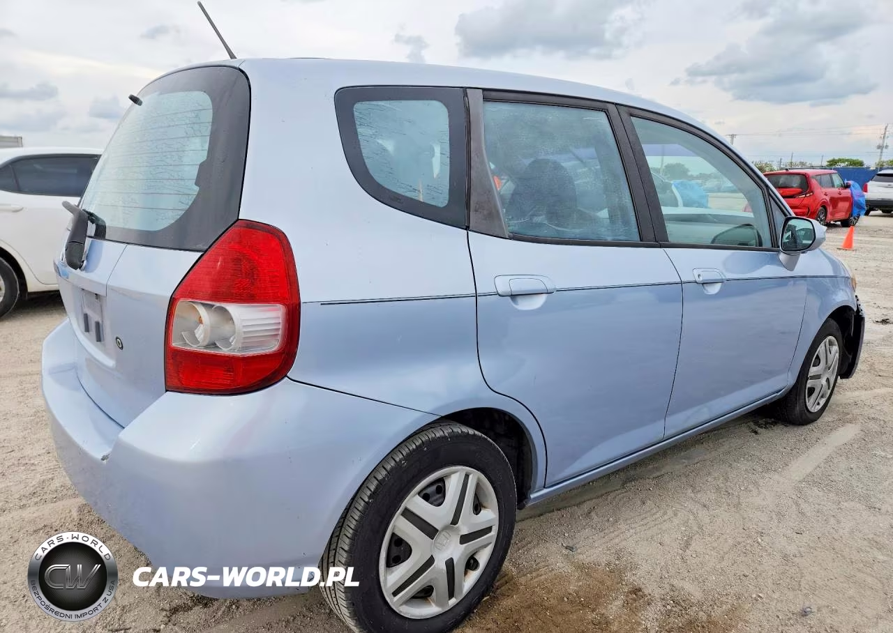 2008 Honda Fit VIN:JHMGD38438S000908 - 3