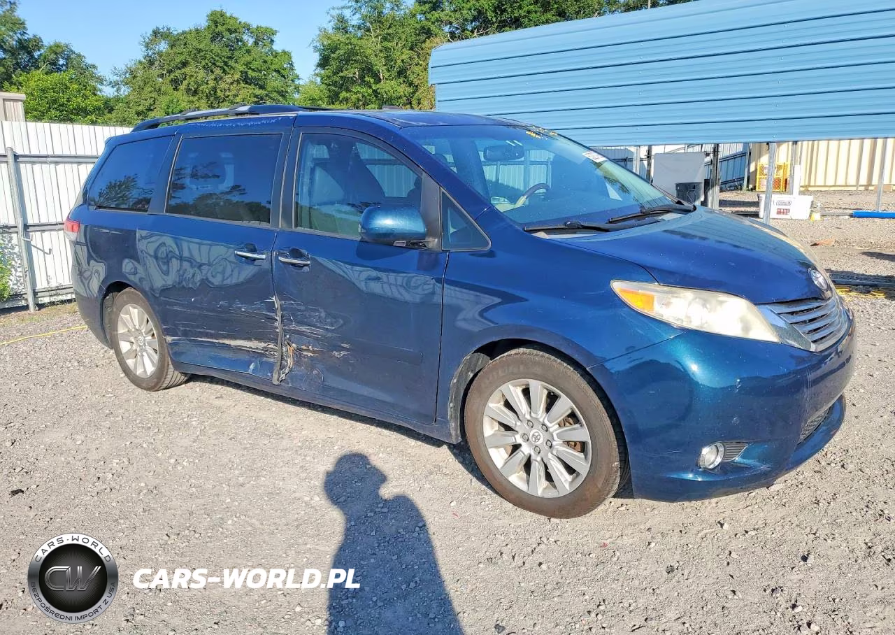 2011 Toyota Sienna Limited 7-Passenger VIN:5TDYK3DC0BS147406 - 4