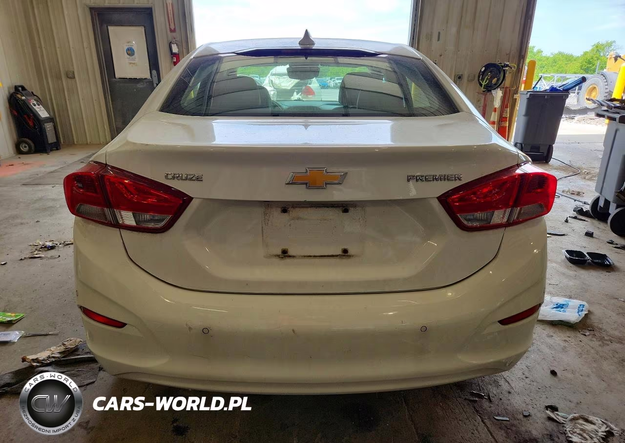 2019 Chevrolet Cruze Premier VIN:1G1BF5SM9K7101559 - 6