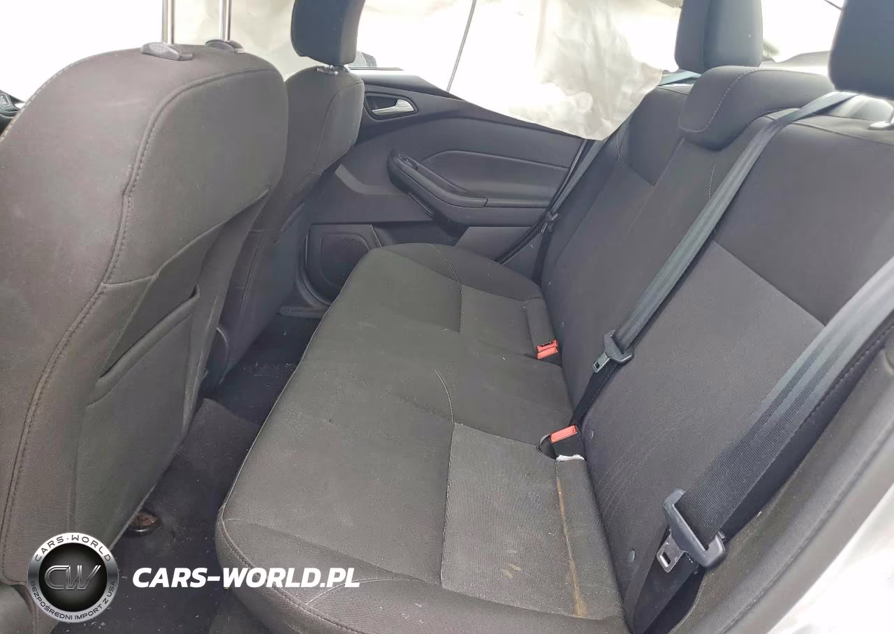 2017 Ford Focus Se VIN:1FADP3F2XHL250725 - 10