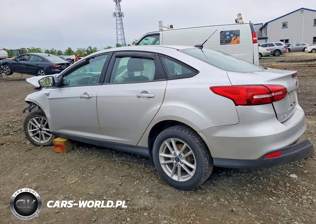 2017 Ford Focus Se VIN:1FADP3F2XHL250725 - 2