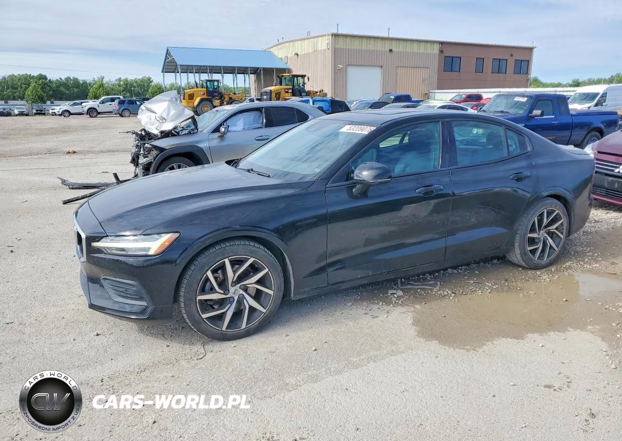2020 Volvo S60 T5 Momentum