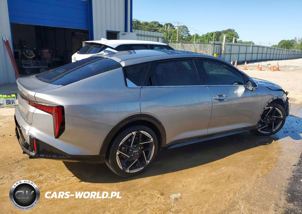 2025 Kia K4 Gt Line VIN:3KPFW4DE6SE210117 - 3