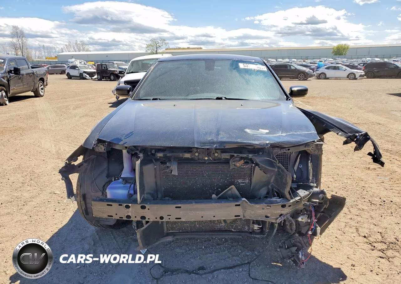 2015 Chrysler 300 S VIN:2C3CCAGG4FH932370 - 5