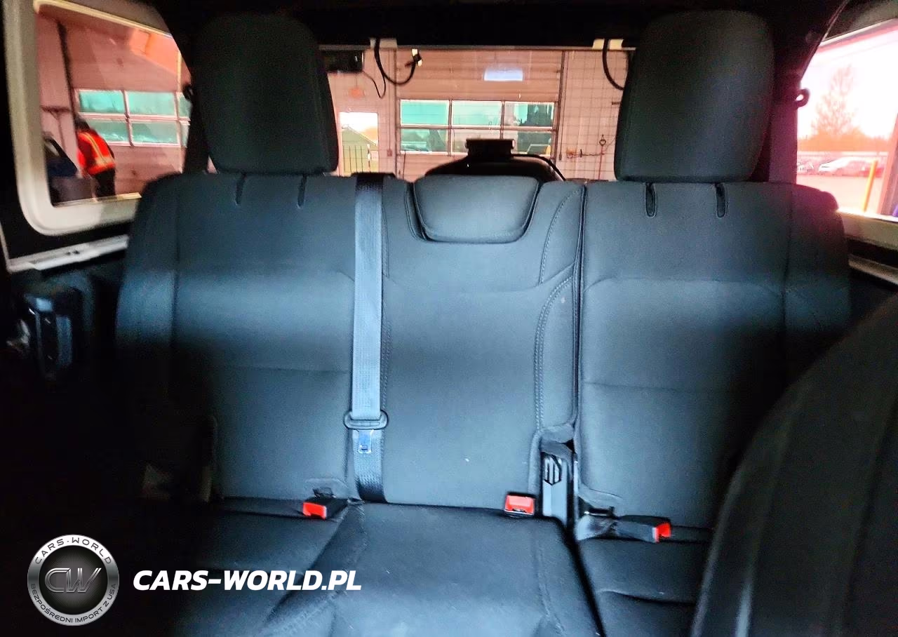 2021 Jeep Wrangler Unlimited Sport VIN:1C4HJXDG5MW727623 - 10