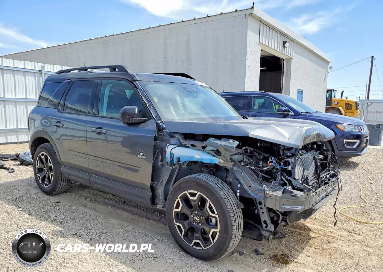 2025 Ford Bronco Sport Outer Banks VIN:3FMCR9CN1SRE30259 - 4