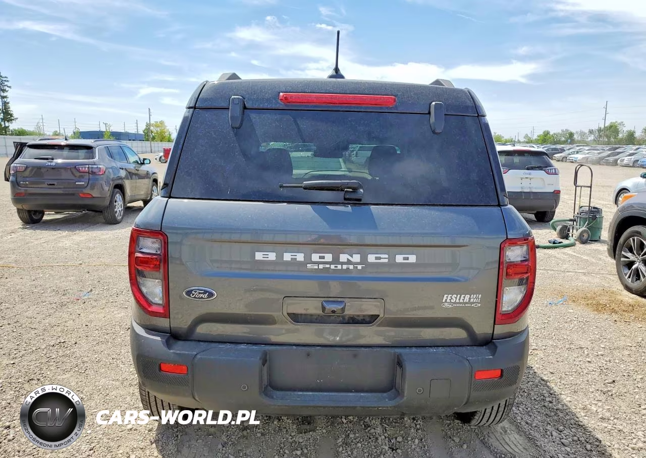 2025 Ford Bronco Sport Outer Banks VIN:3FMCR9CN1SRE30259 - 6