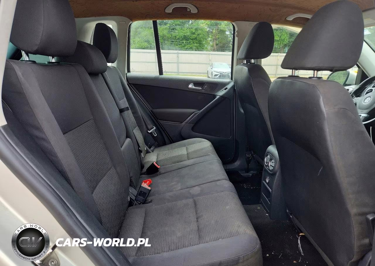 2014 Volkswagen Tiguan S VIN:WVGAV3AX2EW568012 - 11