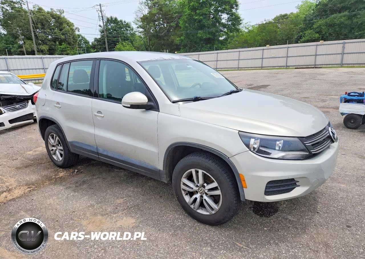 2014 Volkswagen Tiguan S VIN:WVGAV3AX2EW568012 - 4