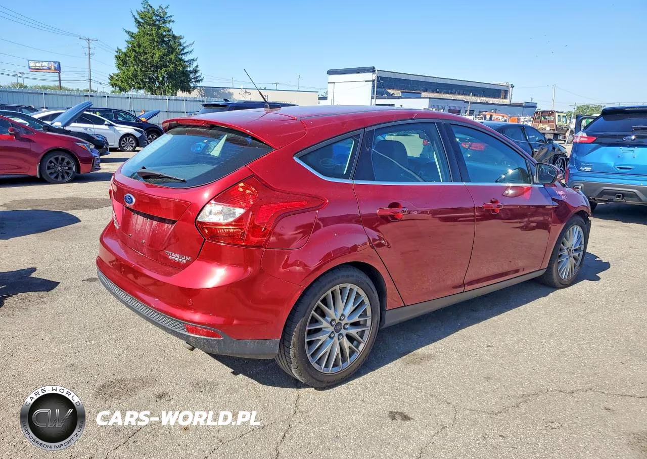 2014 Ford Focus Titanium VIN:1FADP3N26EL405817 - 3