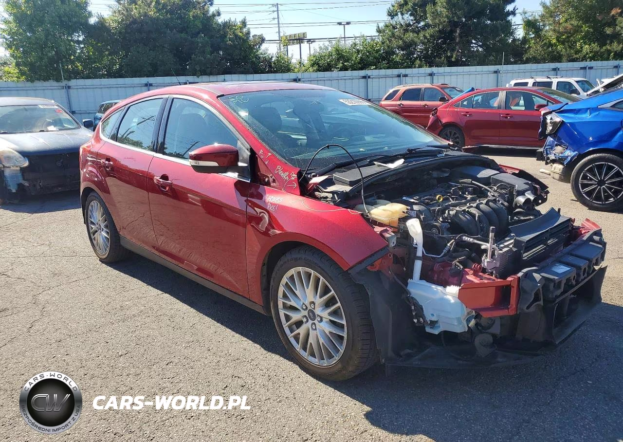 2014 Ford Focus Titanium VIN:1FADP3N26EL405817 - 4