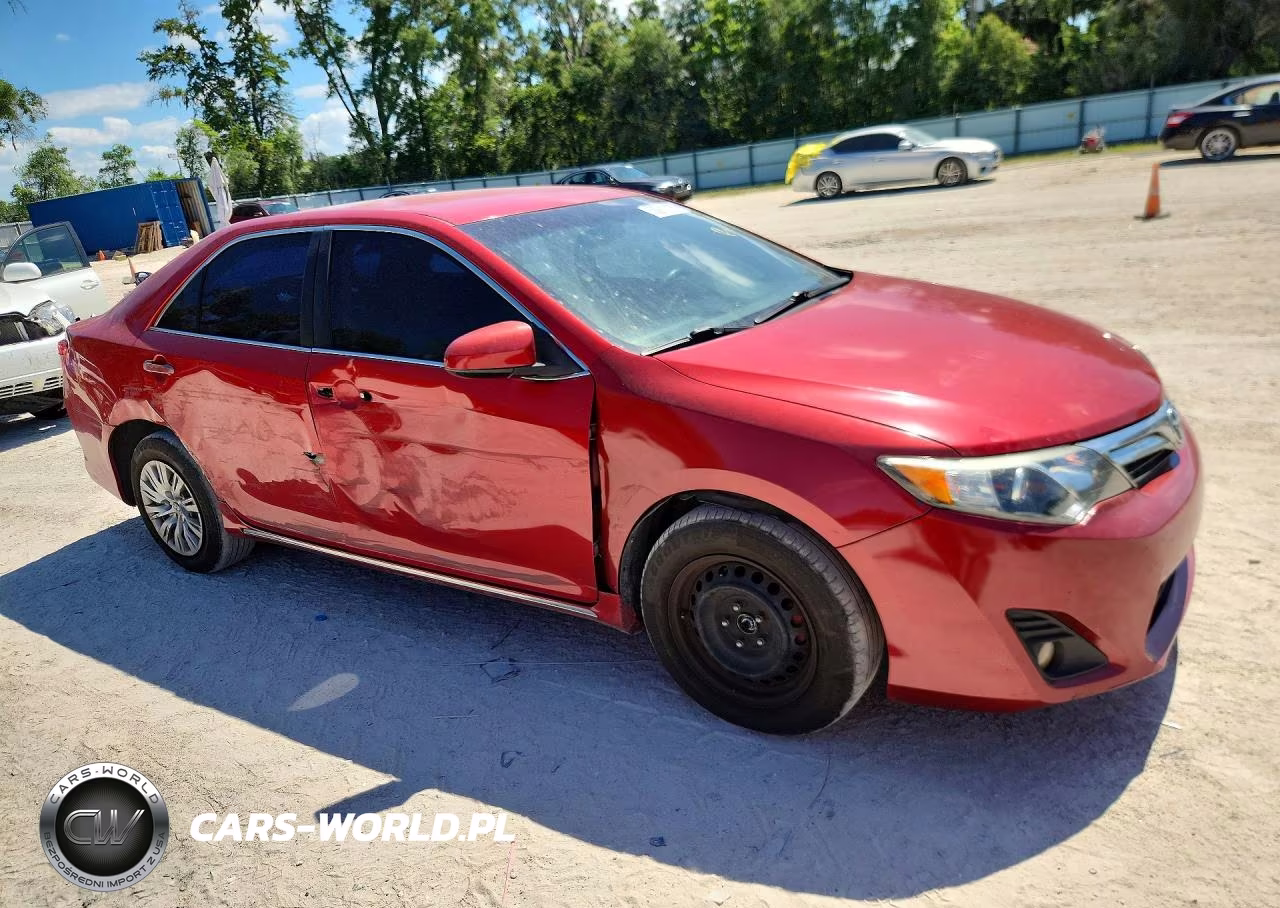2014 Toyota Camry Le VIN:4T1BF1FKXEU816148 - 4