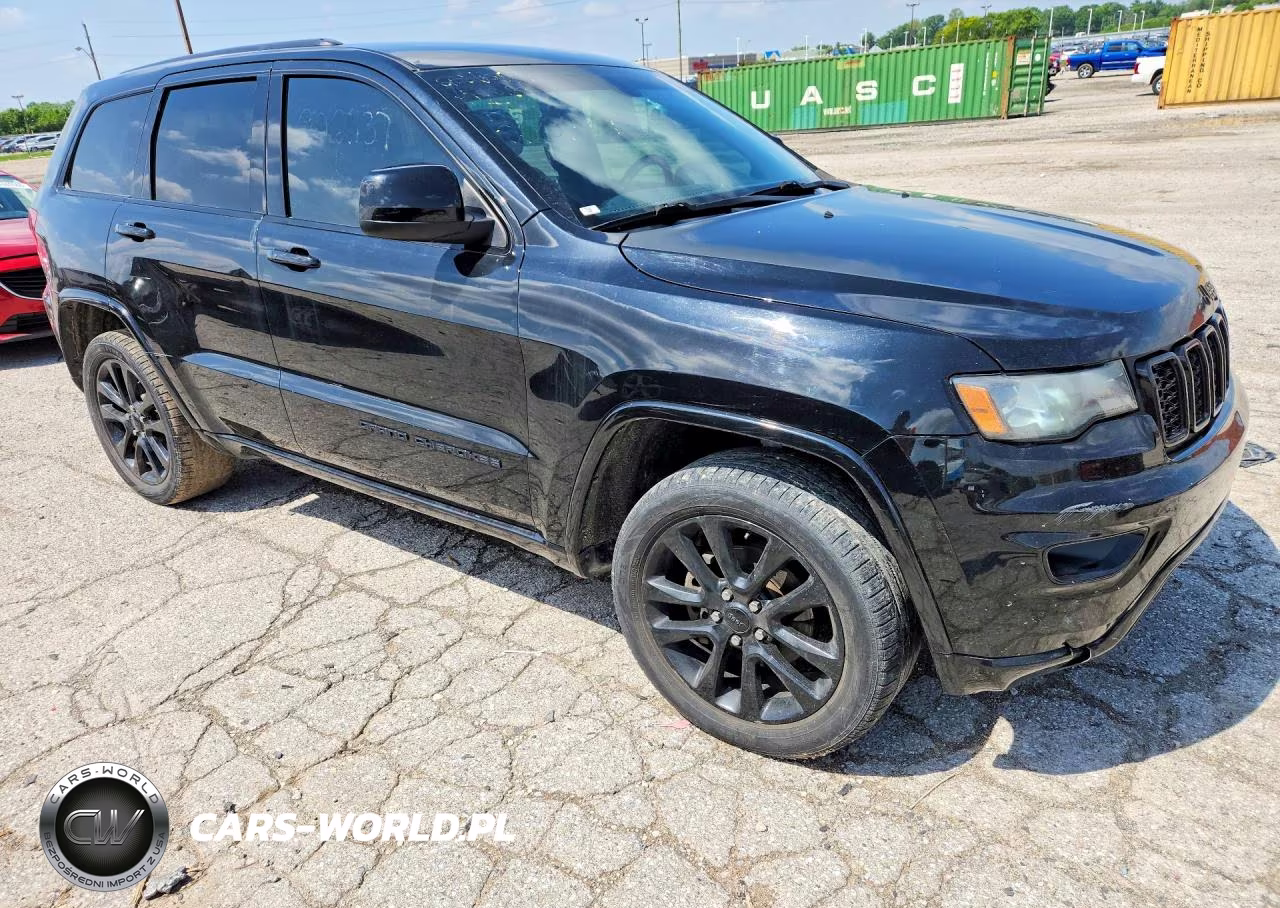 2018 Jeep Cherokee VIN:1C4RJFAG4JC222737 - 4