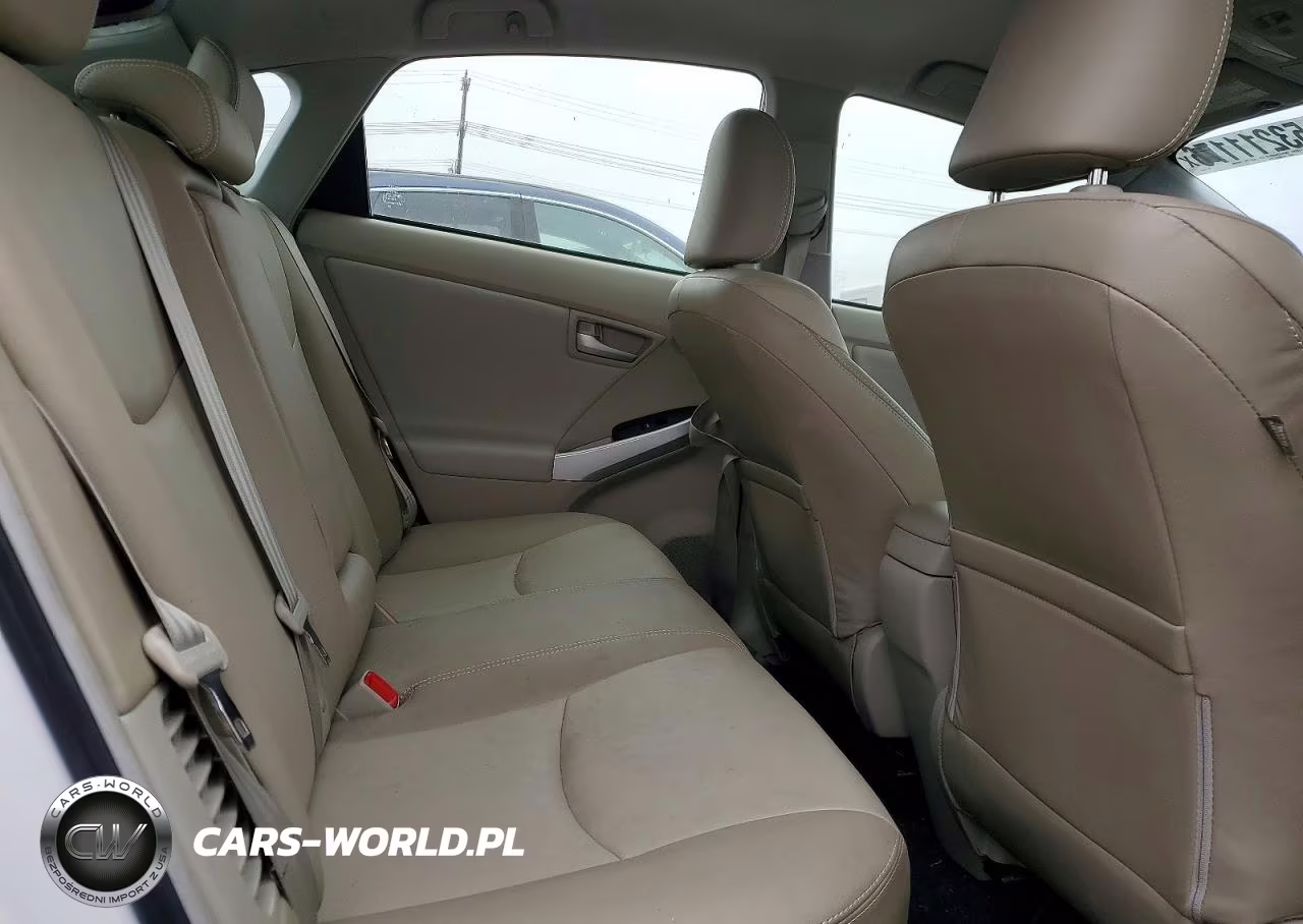 2013 Toyota Prius Four VIN:JTDKN3DU0D5700599 - 11