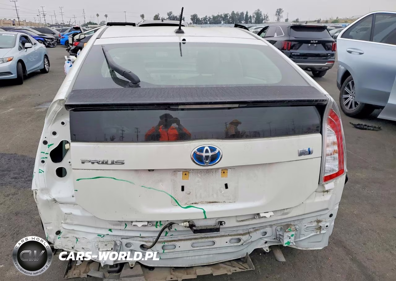 2013 Toyota Prius Four VIN:JTDKN3DU0D5700599 - 6