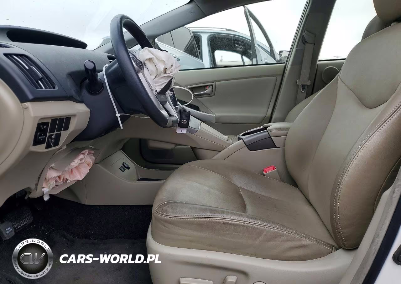 2013 Toyota Prius Four VIN:JTDKN3DU0D5700599 - 7