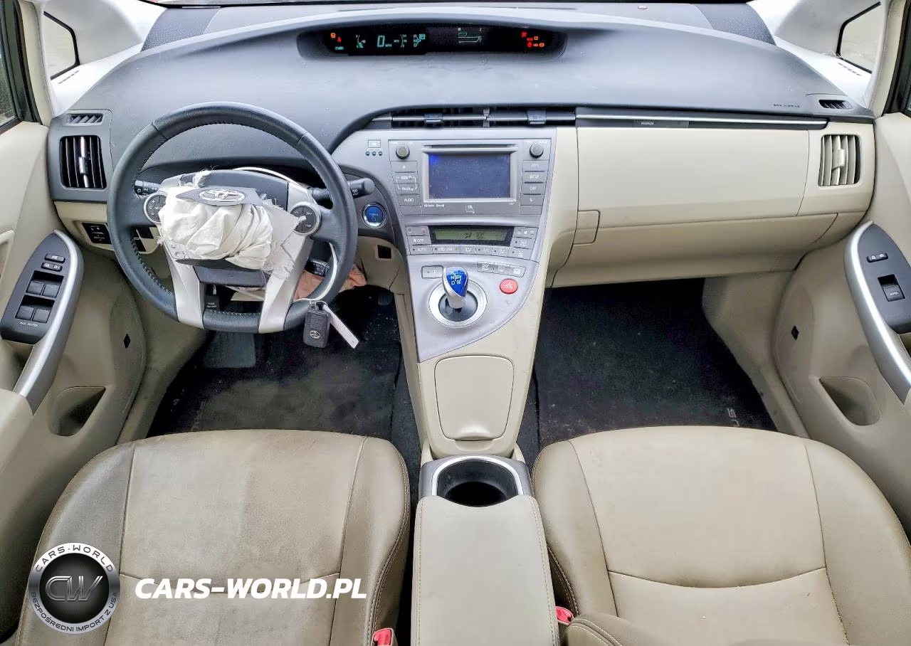 2013 Toyota Prius Four VIN:JTDKN3DU0D5700599 - 8