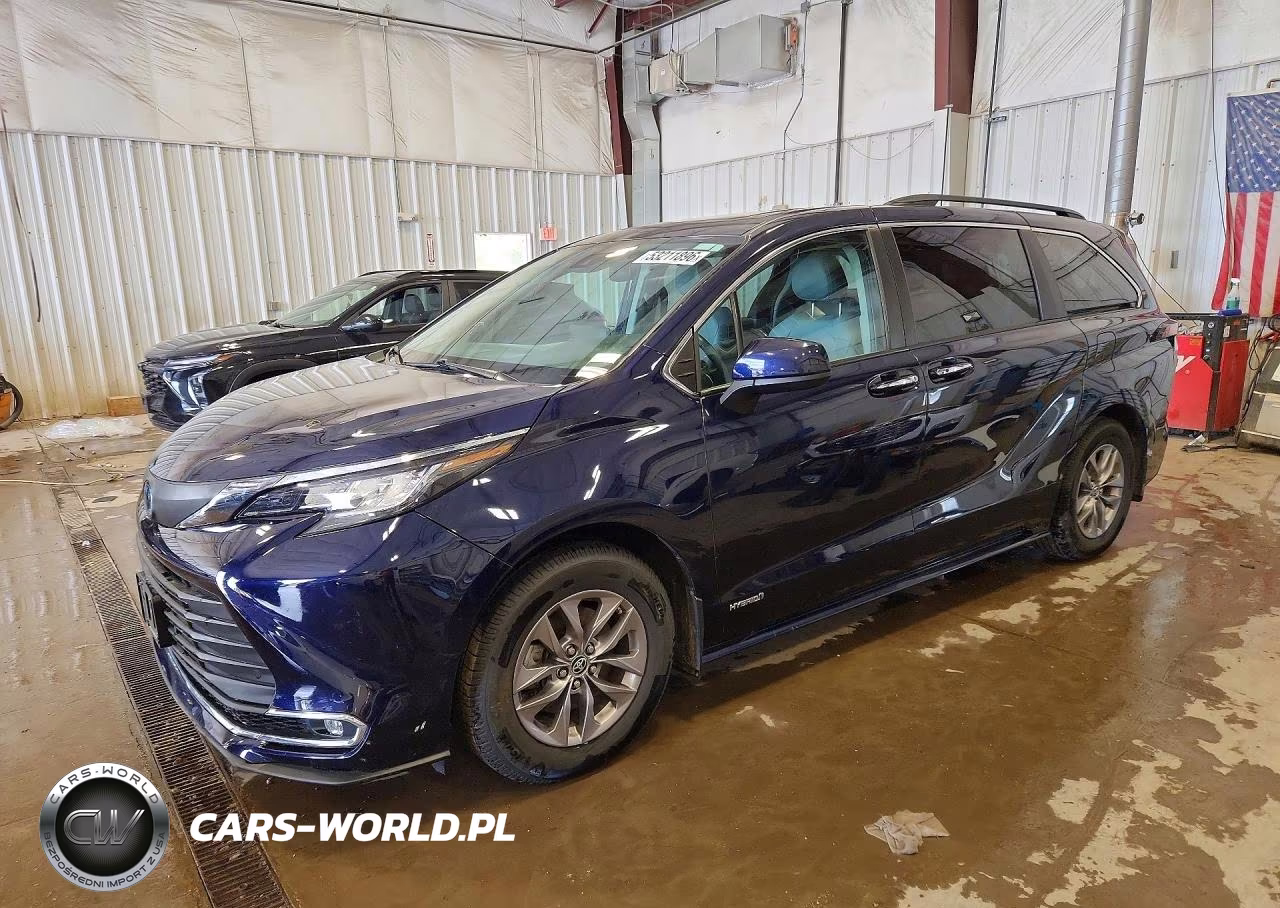 2021 Toyota Sienna Xle
