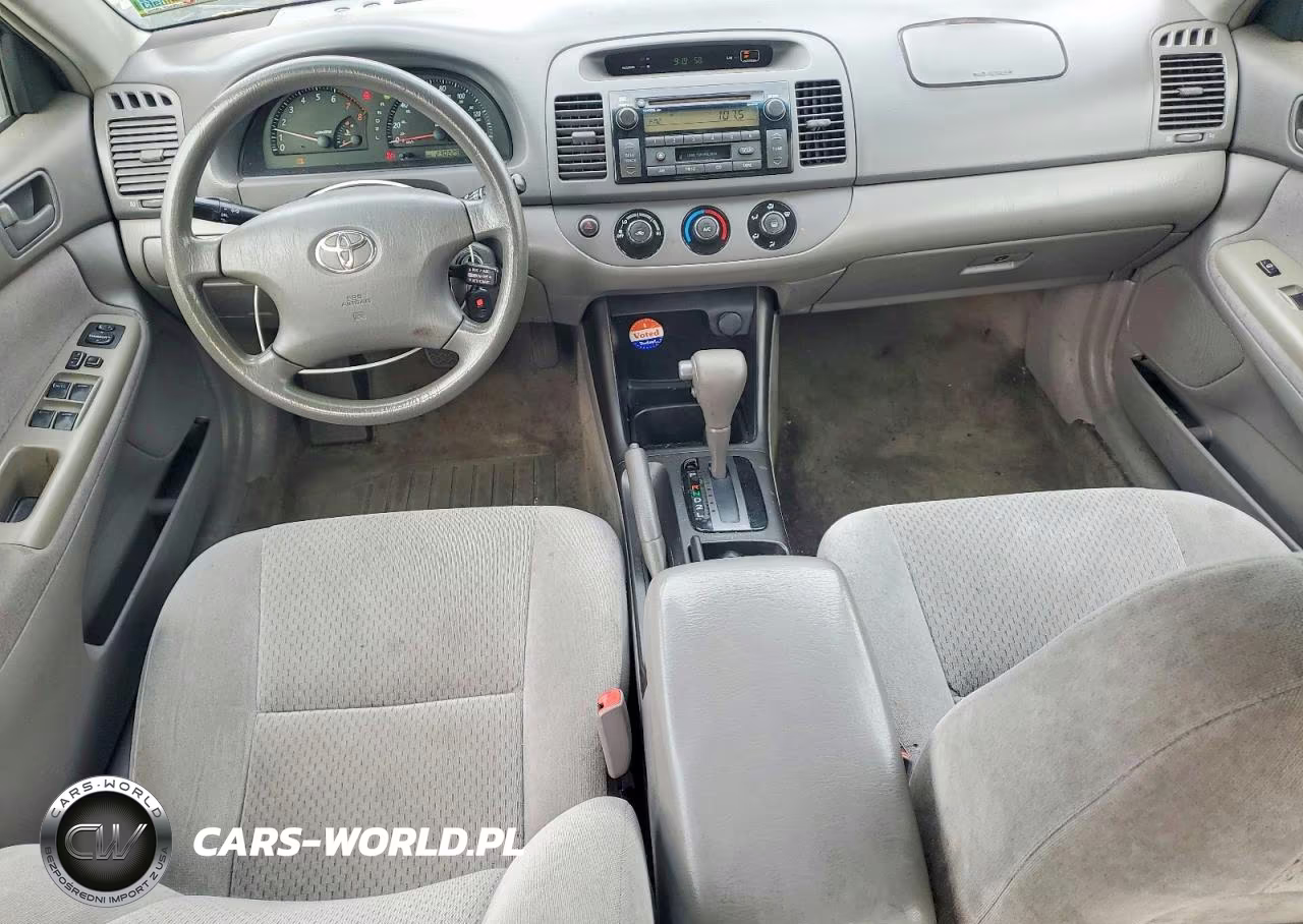 2004 Toyota Camry Le VIN:4T1BE32K14U798447 - 8