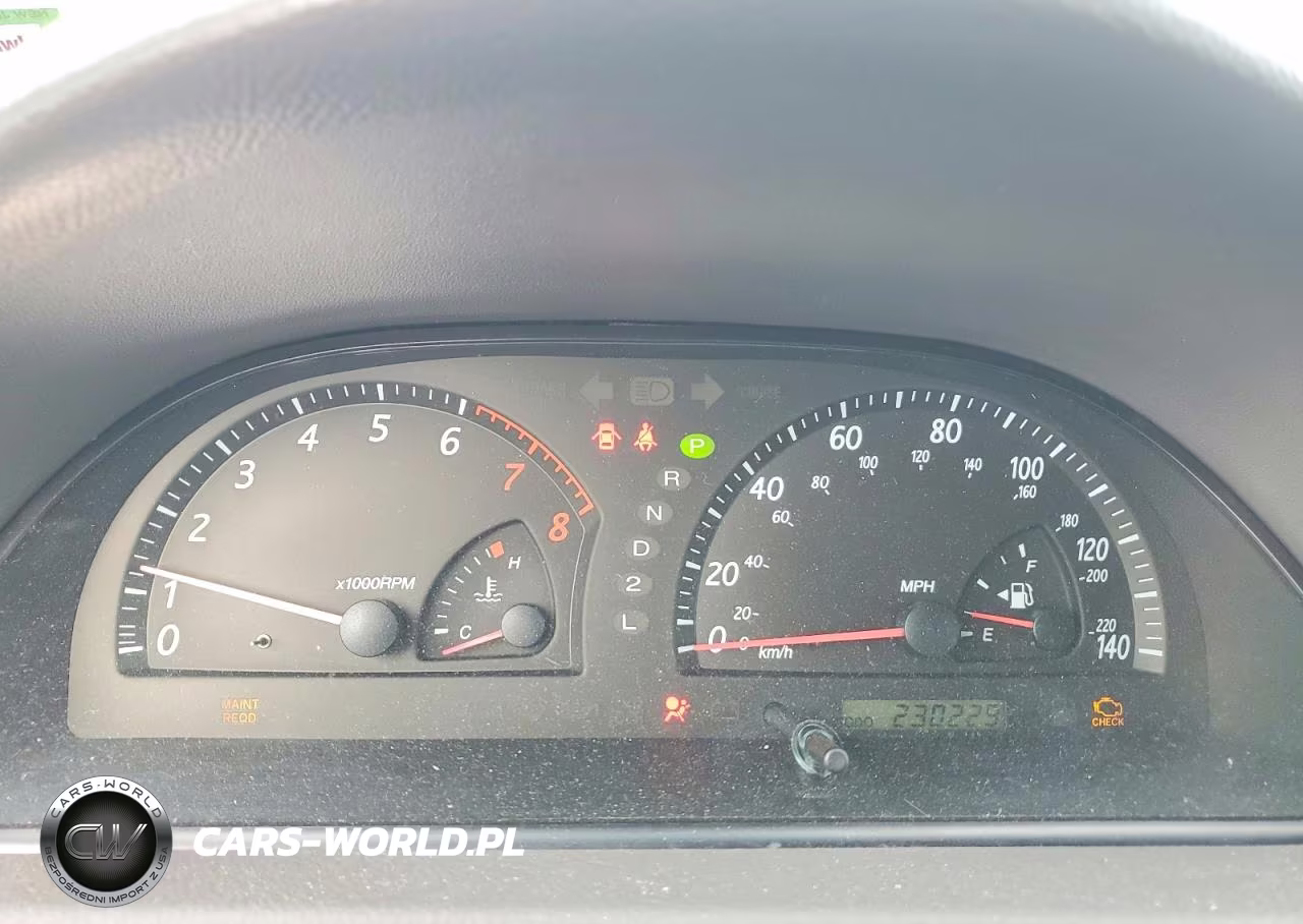 2004 Toyota Camry Le VIN:4T1BE32K14U798447 - 9
