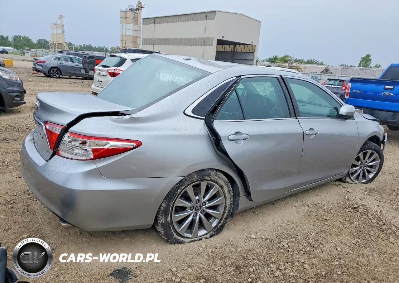 2017 Toyota Camry Xle VIN:4T1BF1FKXHU675733 - 3