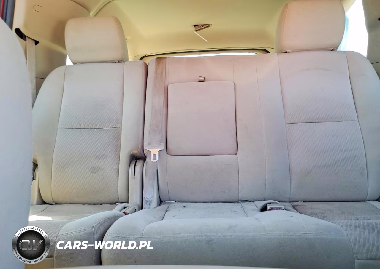 2014 Chevrolet Suburban K1500 Ls VIN:1GNSKHE72ER180017 - 10