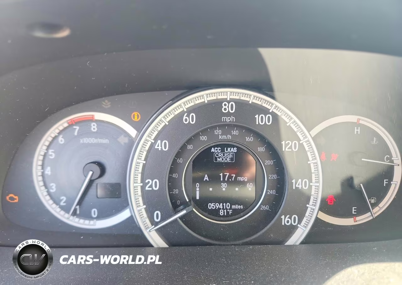 2016 Honda Accord Touring VIN:1HGCR3F98GA018357 - 9