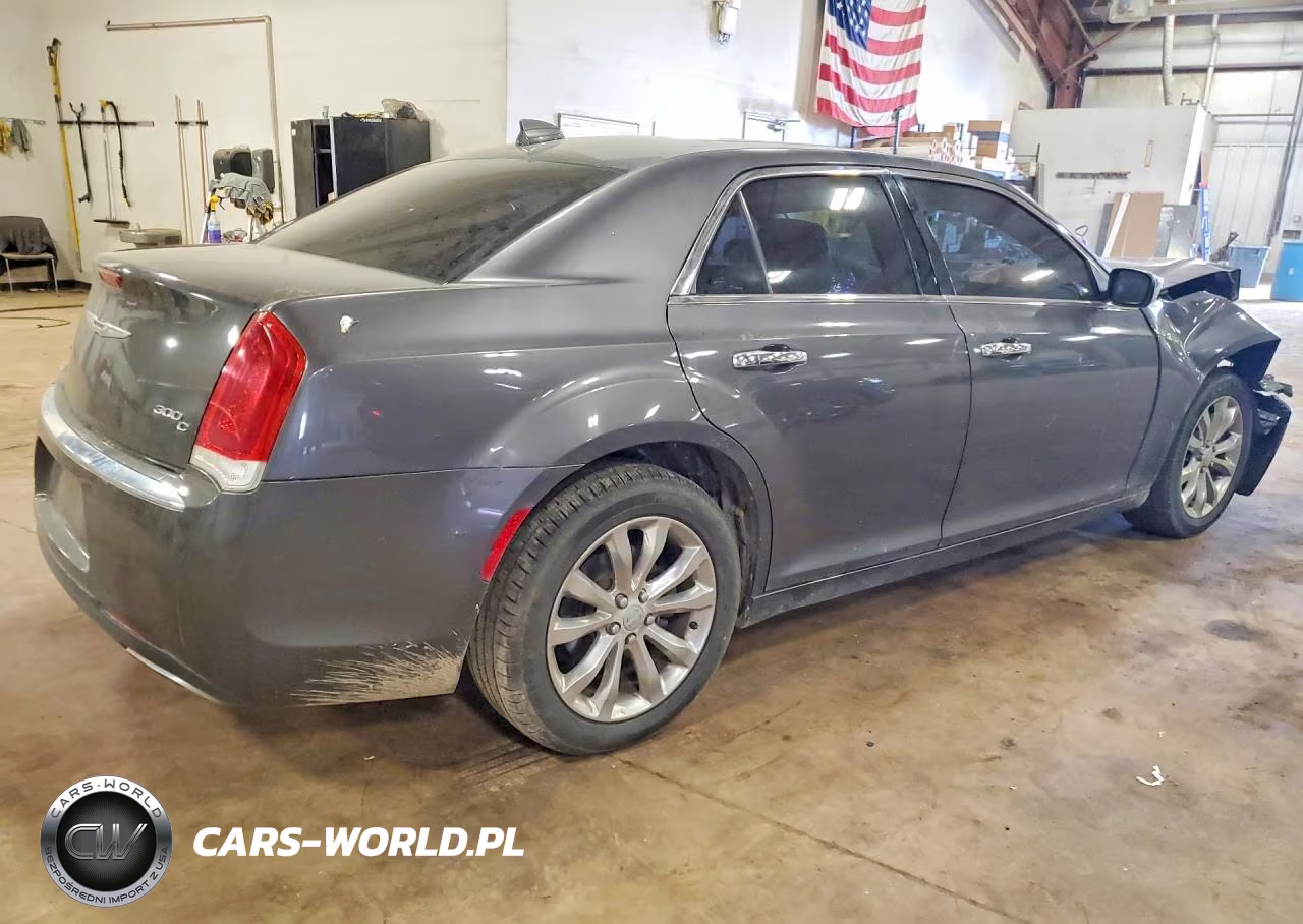2015 Chrysler 300C VIN:2C3CCAKG9FH749859 - 3