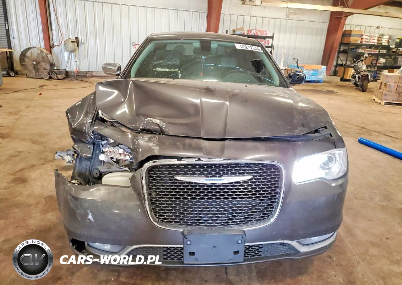 2015 Chrysler 300C VIN:2C3CCAKG9FH749859 - 5