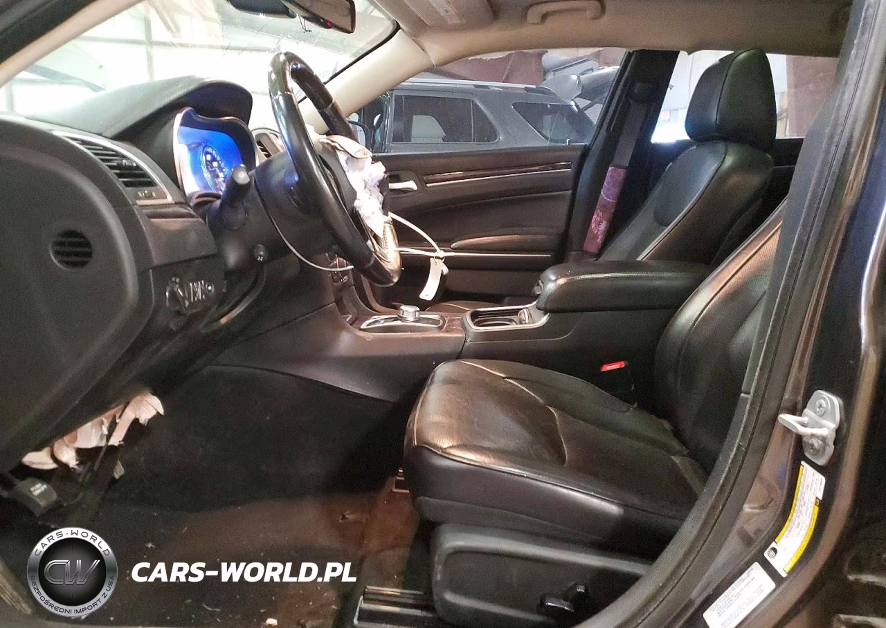2015 Chrysler 300C VIN:2C3CCAKG9FH749859 - 7