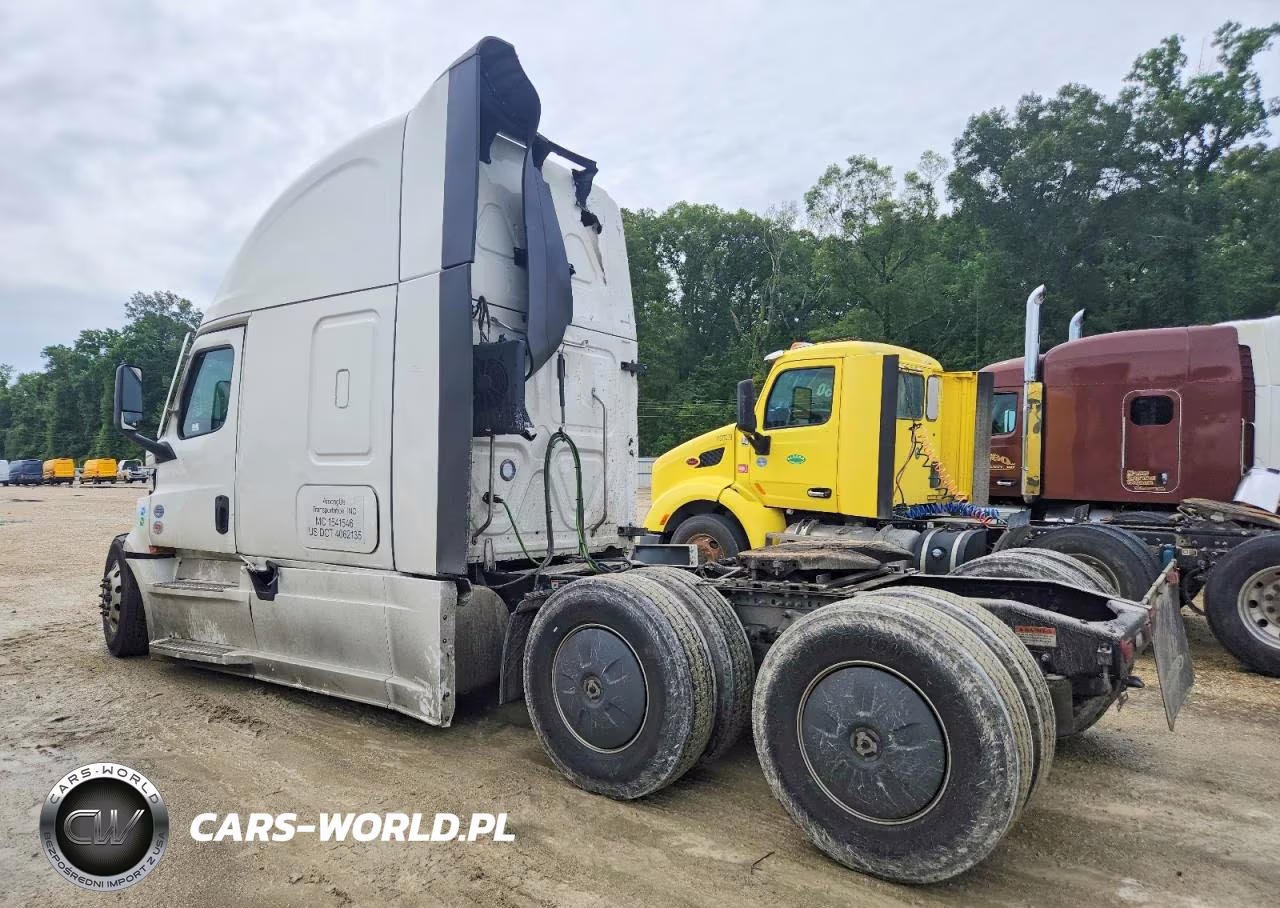 2026 Freightliner Cascadia 126" Sleeper Cab Semi Truck VIN:1FUJHHDRXTLWV4987 - 3