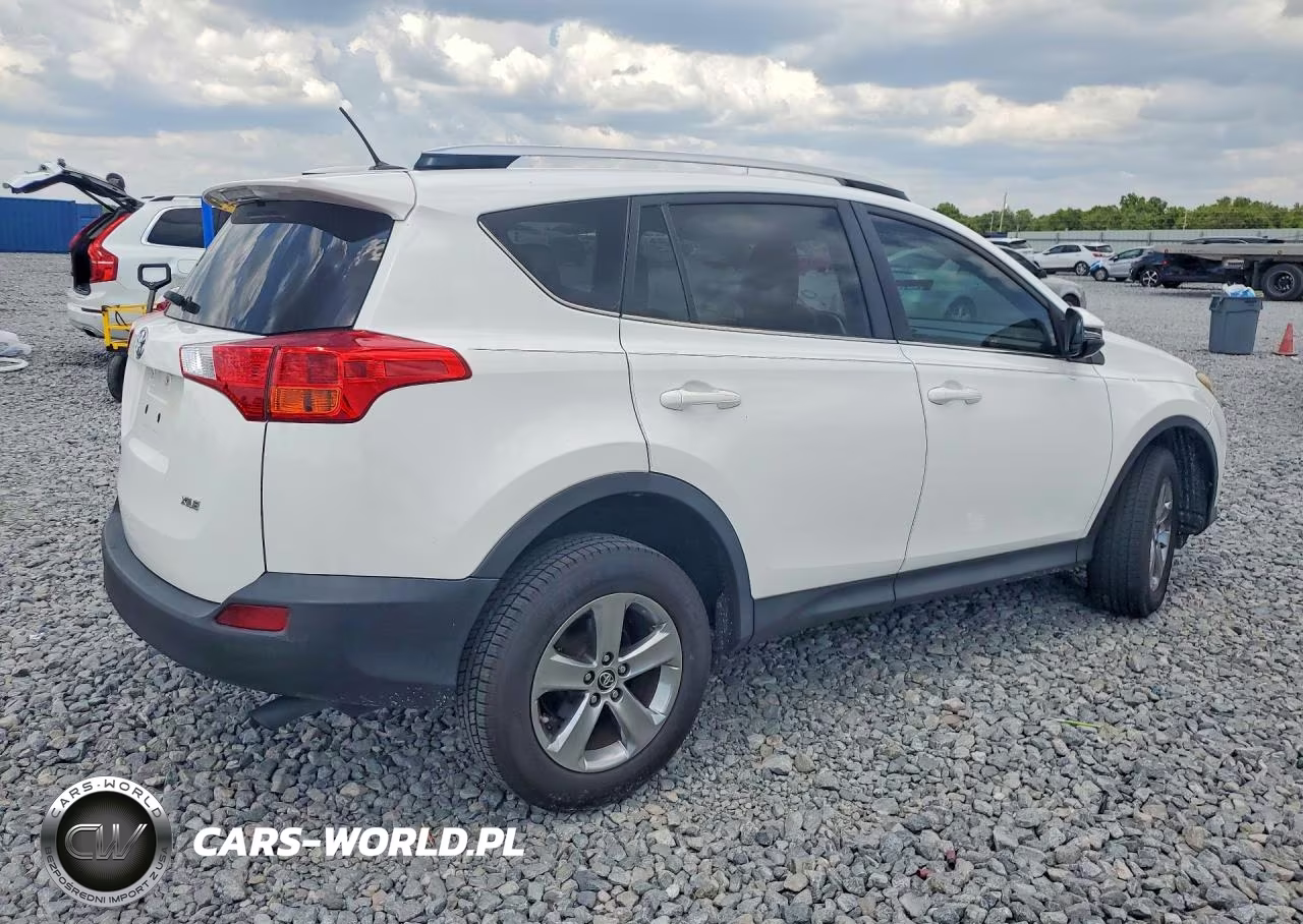 2015 Toyota Rav4 Xle VIN:JTMWFREV7FJ049006 - 3