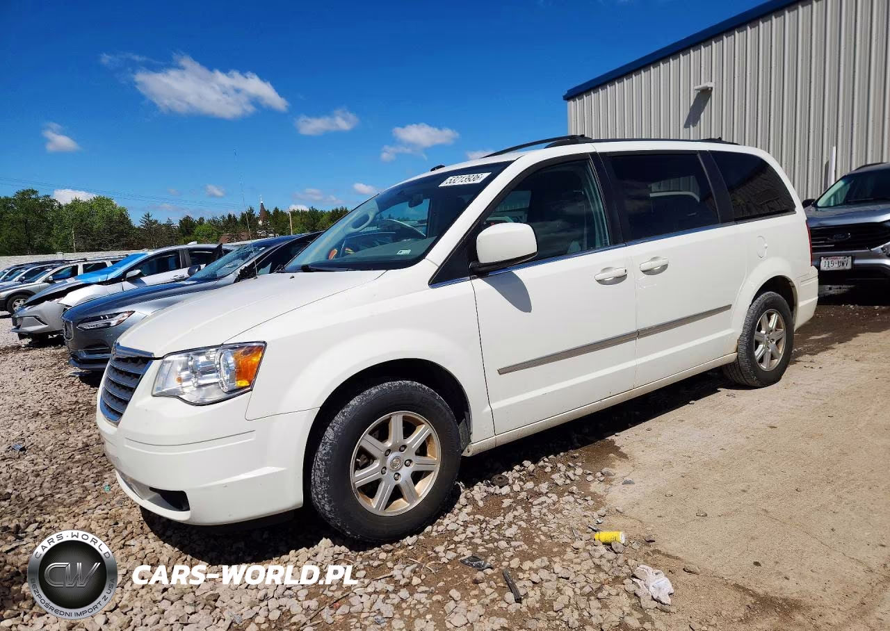 2010 Chrysler Town & Country Touring