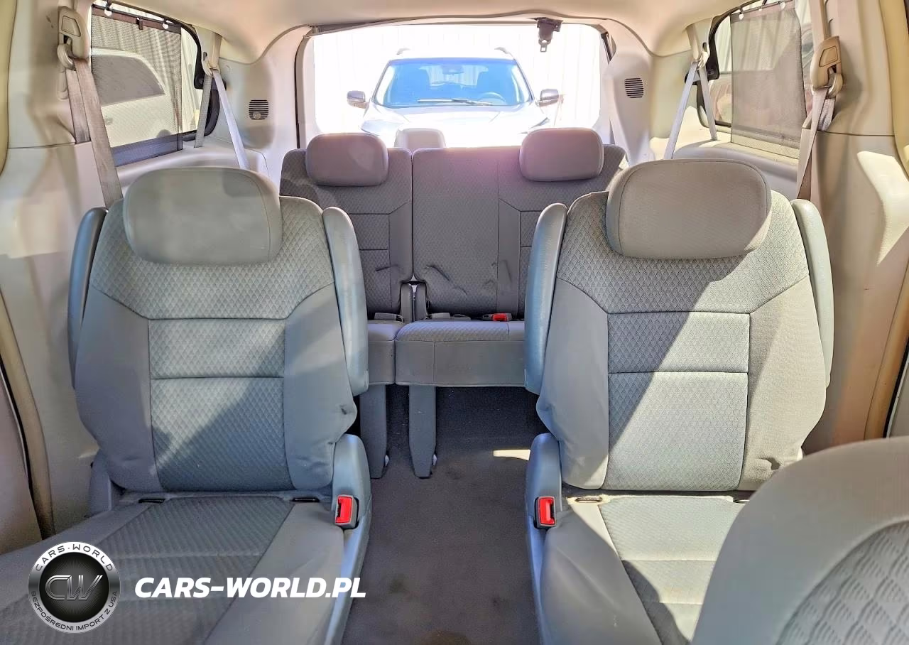 2010 Chrysler Town & Country Touring VIN:2A4RR5DX4AR475038 - 10