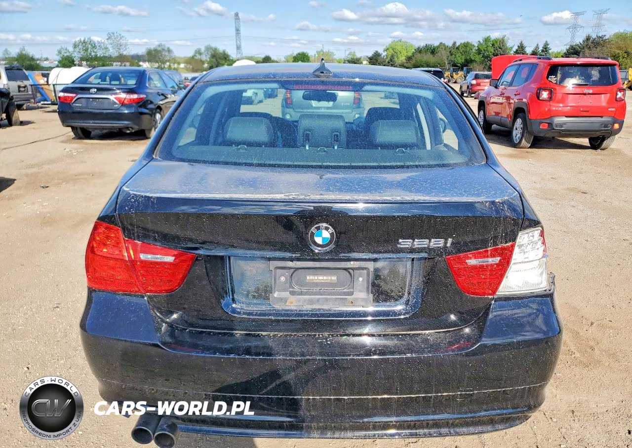 2011 BMW 328 Xi VIN:WBAPK7C50BA463999 - 6
