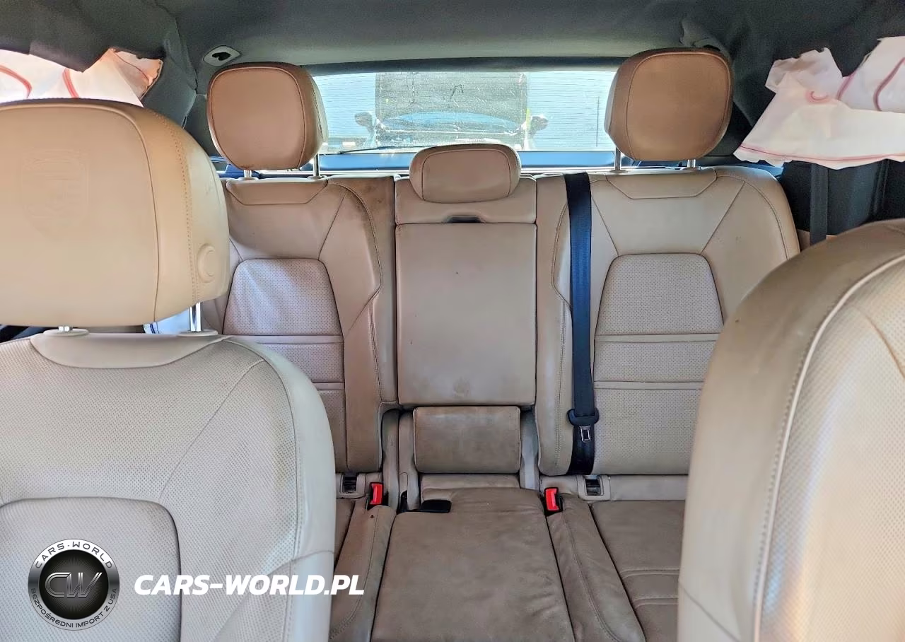 2020 Porsche Cayenne VIN:WP1AA2AY5LDA01223 - 10