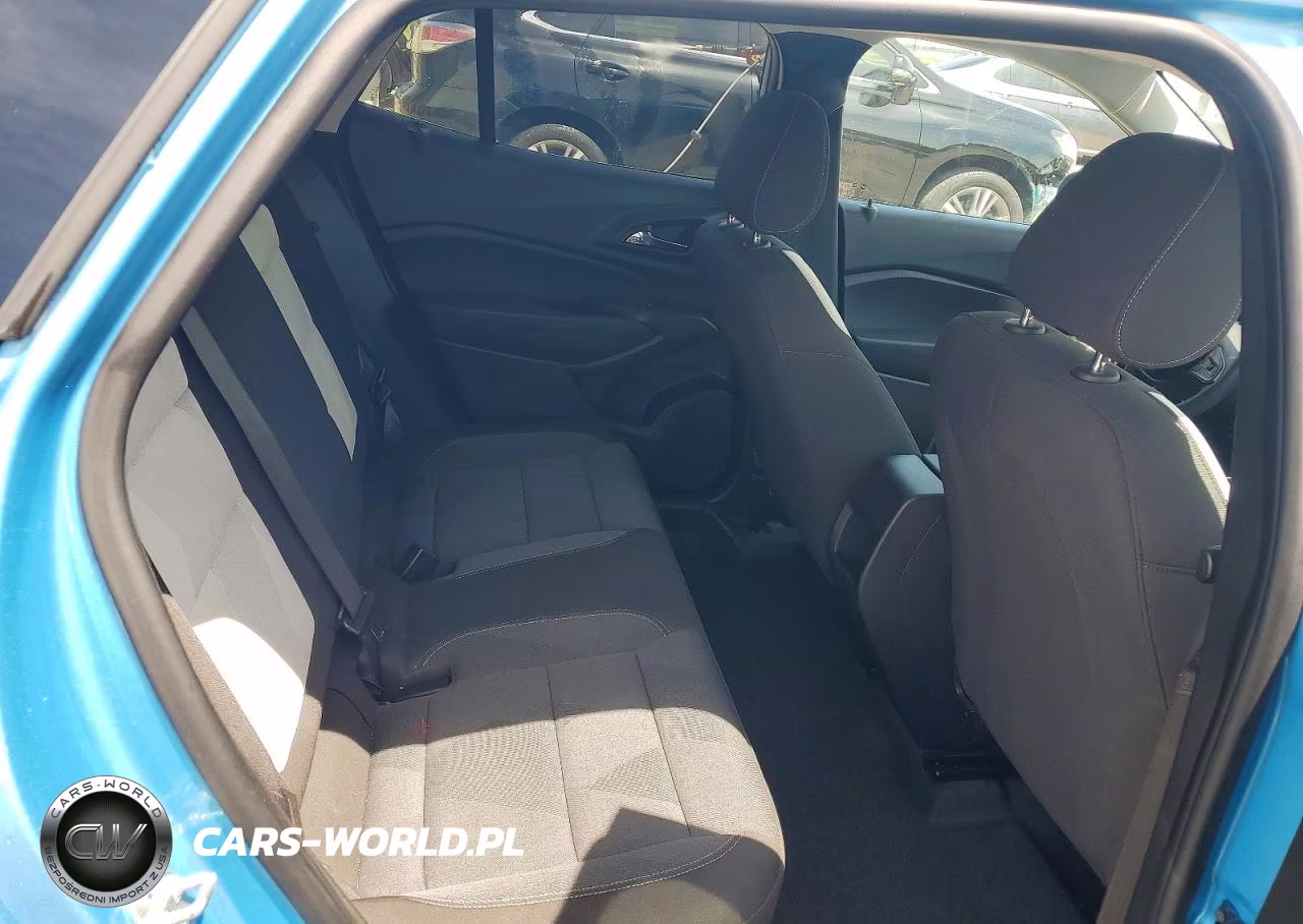 2025 Chevrolet Trax Ls VIN:KL77LFEPXSC030636 - 10