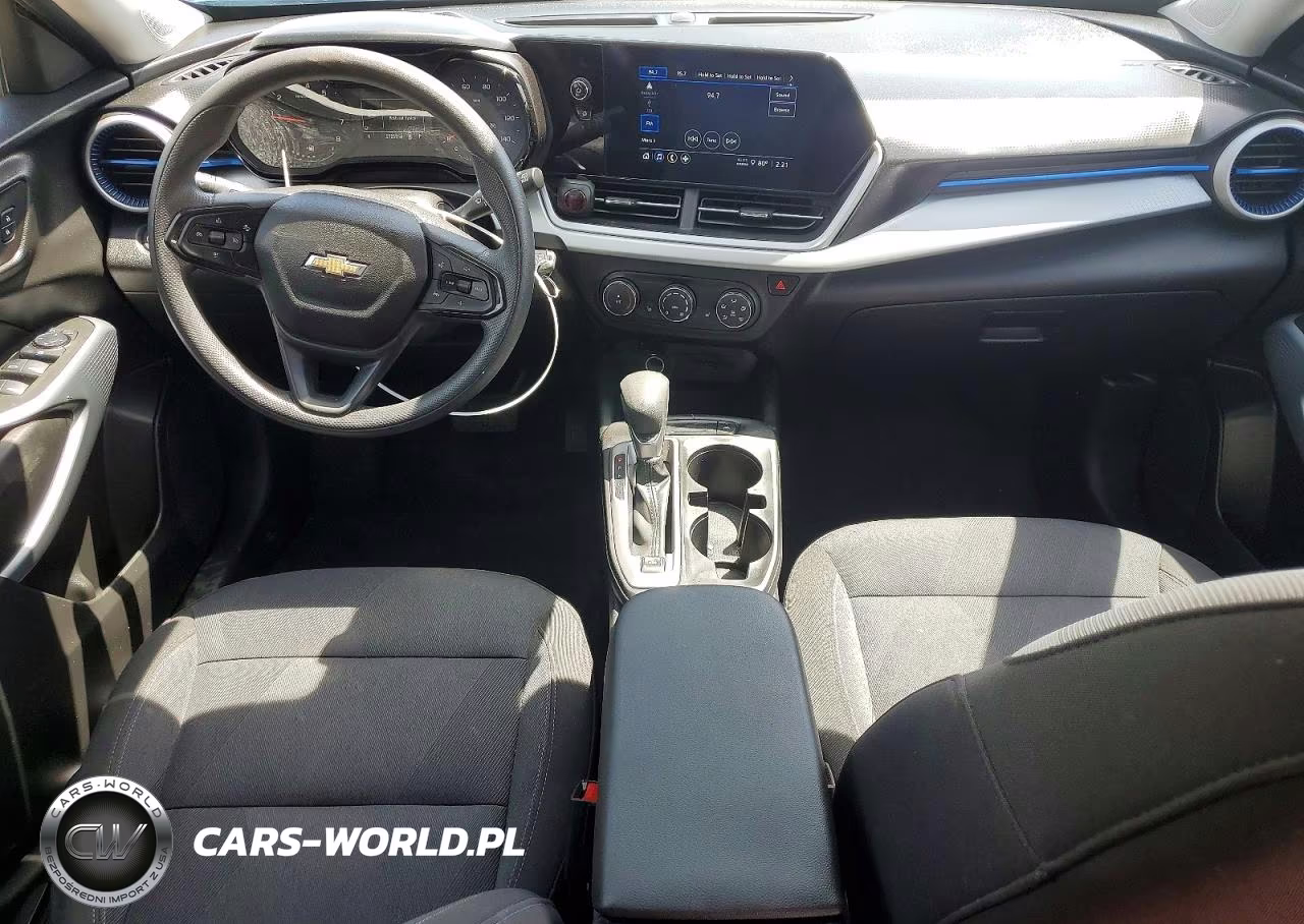 2025 Chevrolet Trax Ls VIN:KL77LFEPXSC030636 - 8