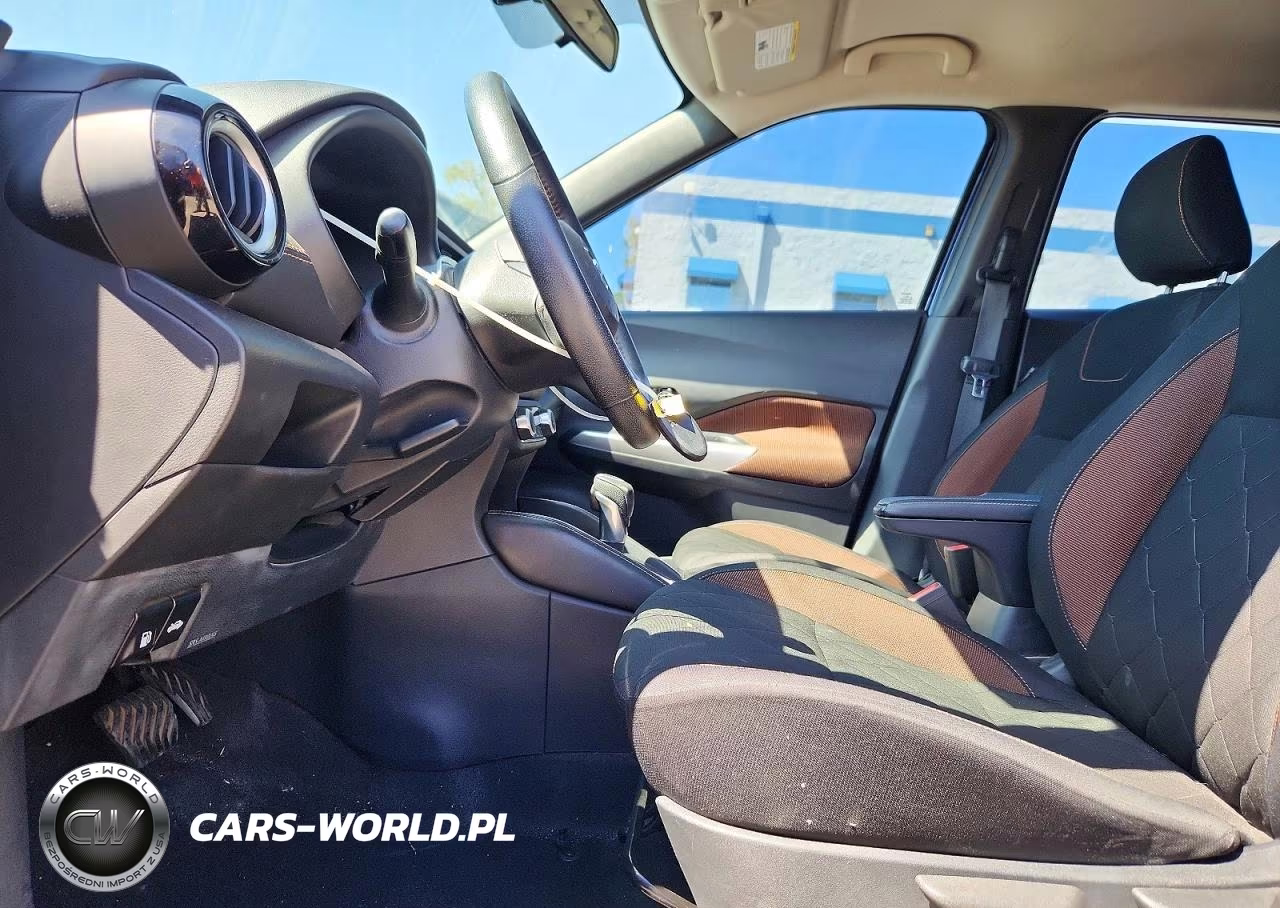 2020 Nissan Kicks Sr VIN:3N1CP5DVXLL539411 - 7