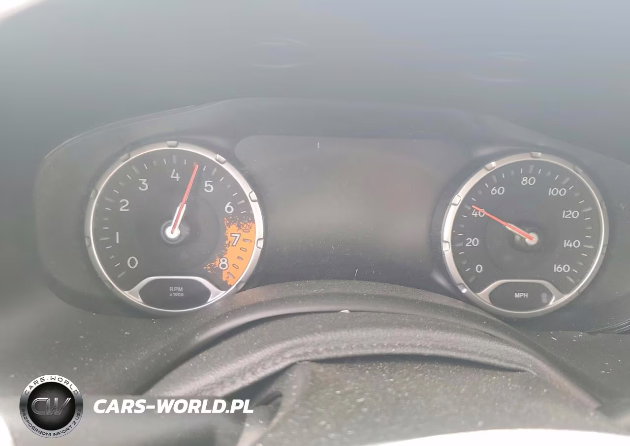 2017 Jeep Renegade Limited VIN:ZACCJADB4HPG65467 - 9