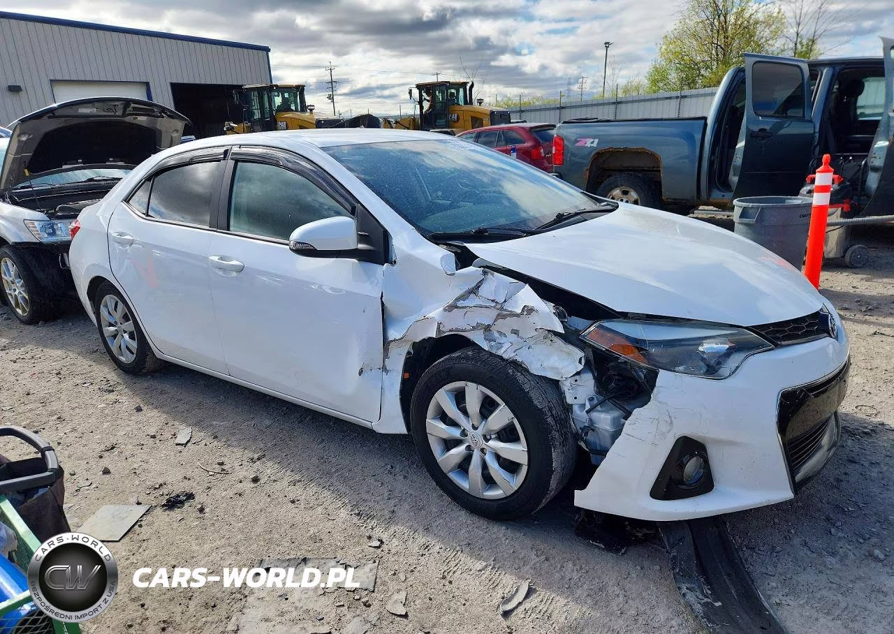 2015 Toyota Corolla S Plus VIN:2T1BURHE3FC440066 - 4