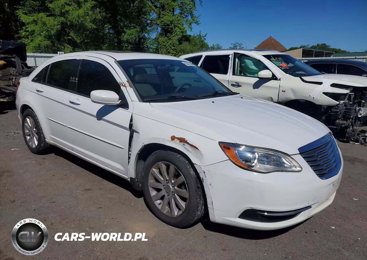 2013 Chrysler 200 Touring VIN:1C3CCBBG6DN743043 - 4