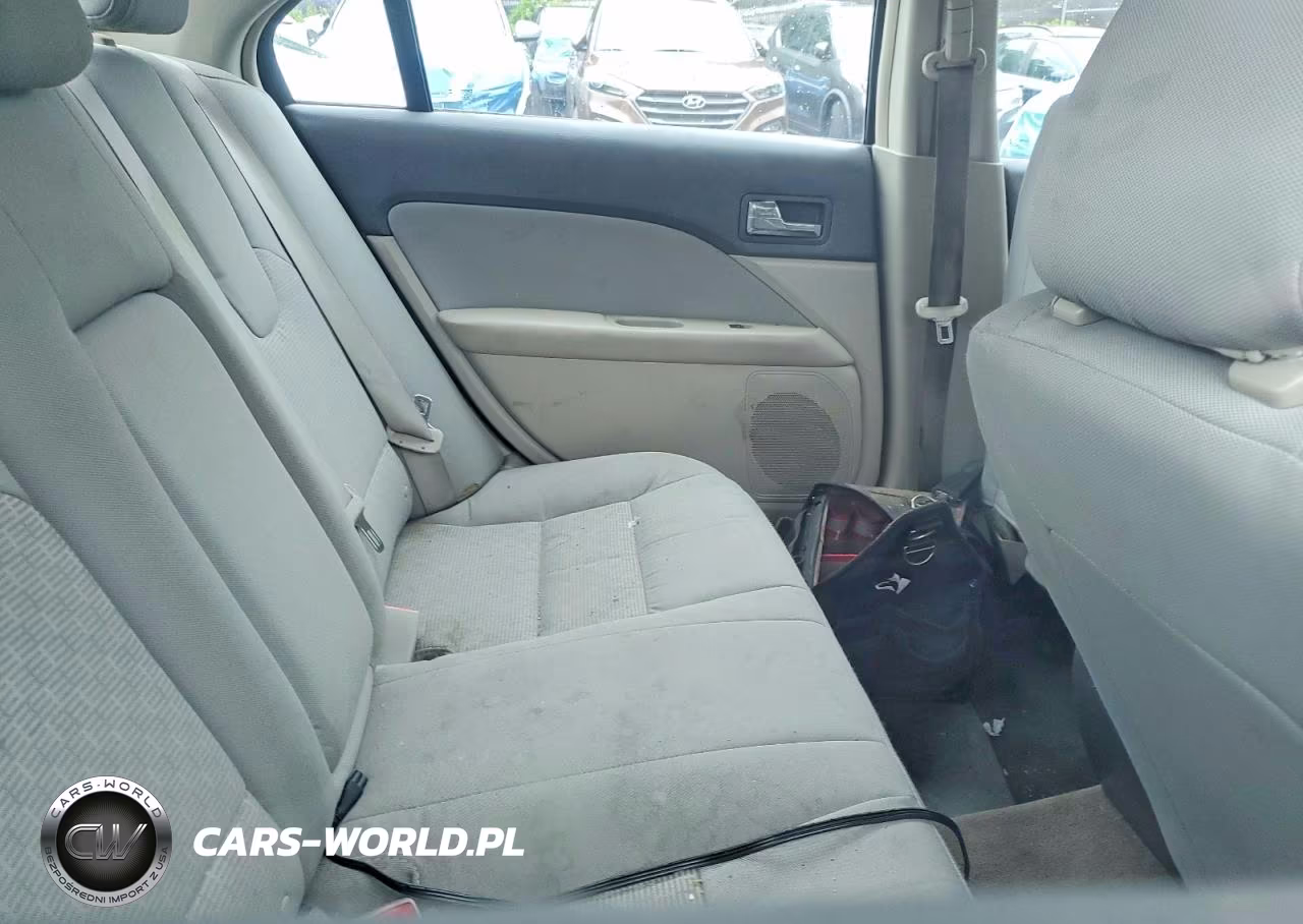 2012 Ford Fusion S VIN:3FAHP0GAXCR431825 - 10