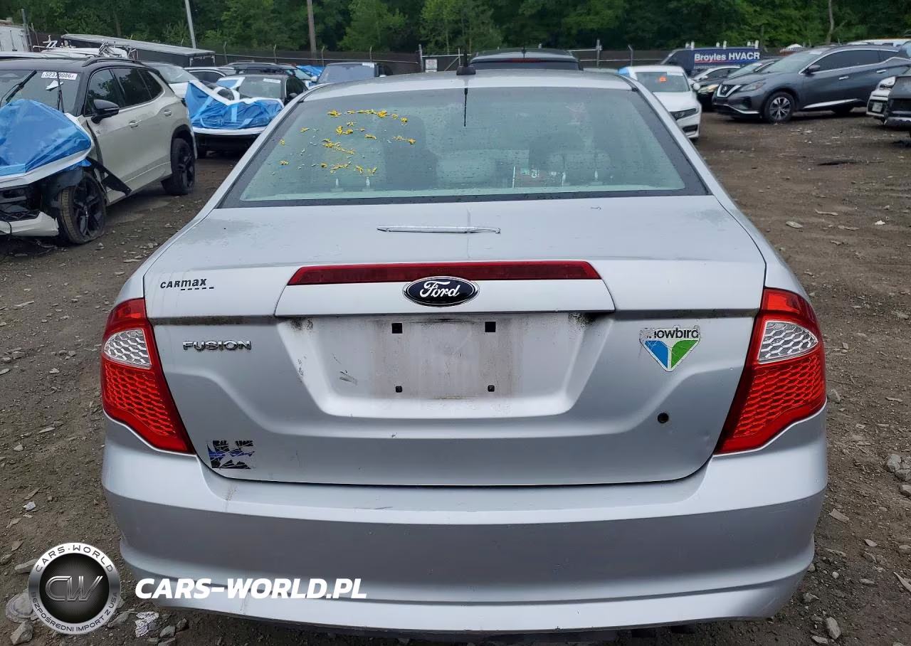 2012 Ford Fusion S VIN:3FAHP0GAXCR431825 - 6