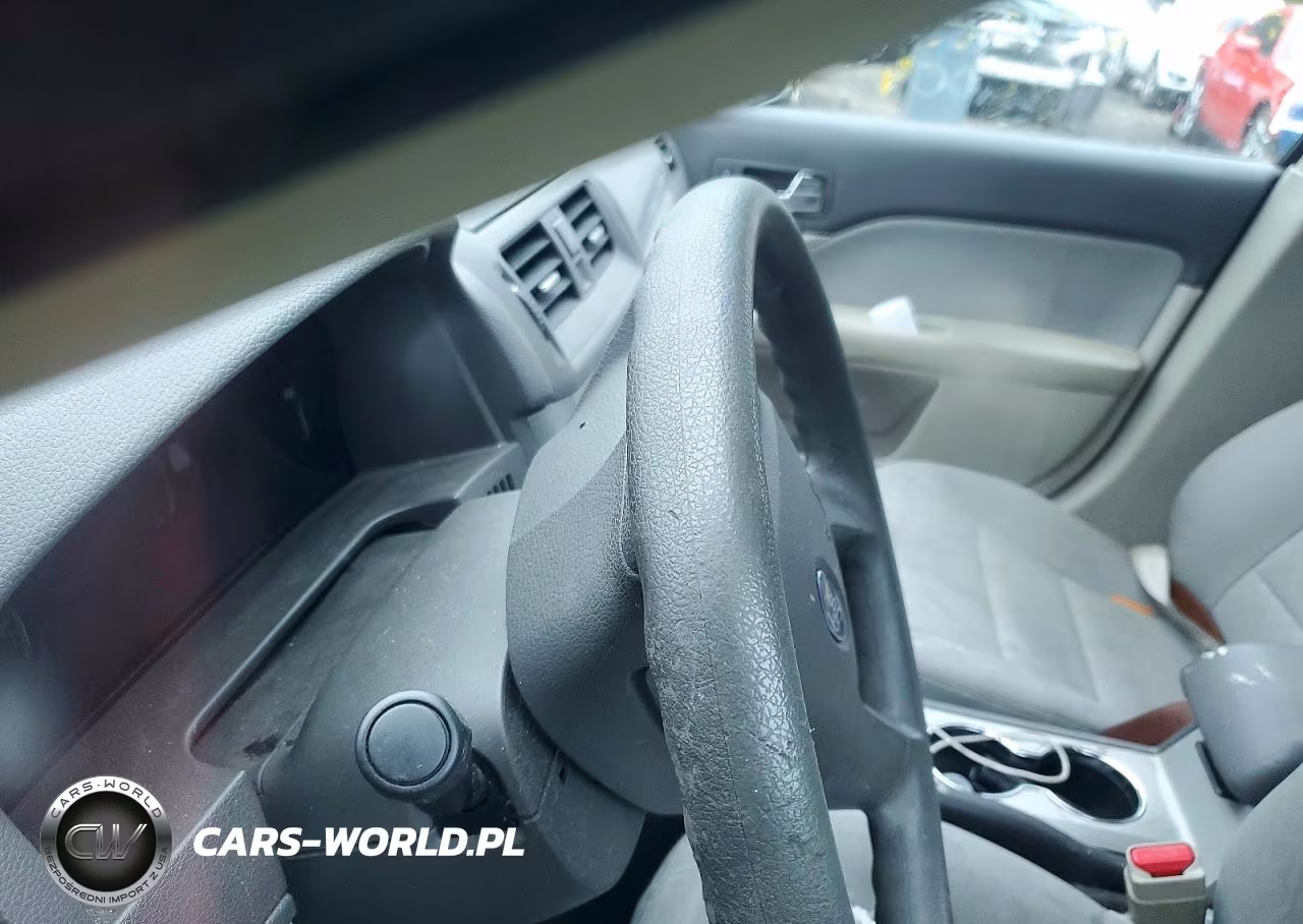 2012 Ford Fusion S VIN:3FAHP0GAXCR431825 - 9