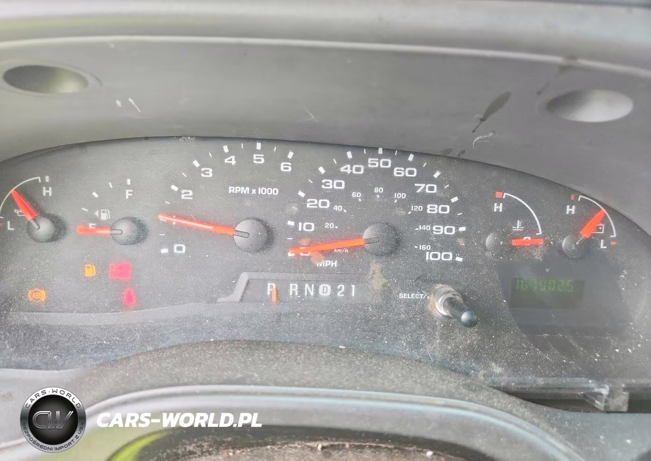 2004 Ford Econoline E250 Van VIN:1FTNE24W24HB10640 - 9